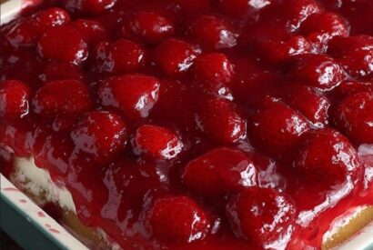 Thumbnail for Family-Favorite Strawberry Éclair Cake