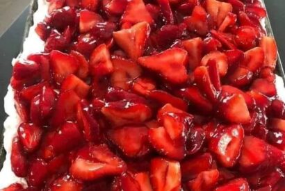 Thumbnail for Irresistible Strawberry Cream Cheese Icebox Cake: A Summertime Treat