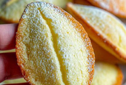 Thumbnail for Sochniki (Sweet Cheese Cookies)