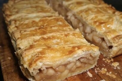 Thumbnail for apple strudel recipe