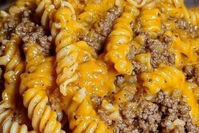 Thumbnail for Cheesy Sloppy Cheeseburger Pasta