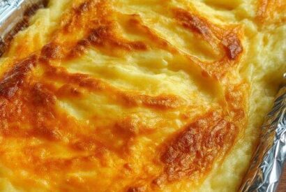 Thumbnail for Oven Baked Cheesy Mashed Potatoes