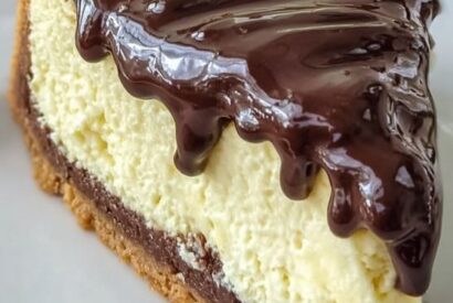 Thumbnail for Retro Bakery-Style Boston Cream Pie Cheesecake
