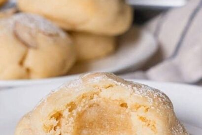 Thumbnail for Almond Croissant Cookies