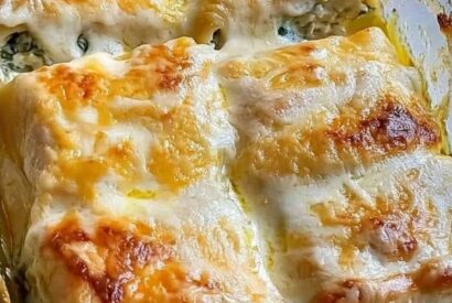 Thumbnail for Chicken Alfredo Lasagna Rolls
