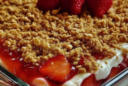 Thumbnail for Old-Fashioned Family Strawberry Crunch Cheesecake Delight