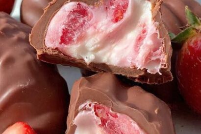 Thumbnail for Chocolate Strawberry Clusters