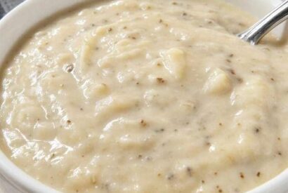 Thumbnail for The BEST Simple 5-Ingredient Southern Depression-Era Milk Gravy (Easy Quick Dinner!)