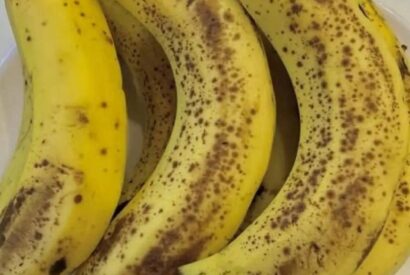 Thumbnail for Doctors Reveal What Really Happens When You Eat Bananas — What People With Diabetes Need to Know